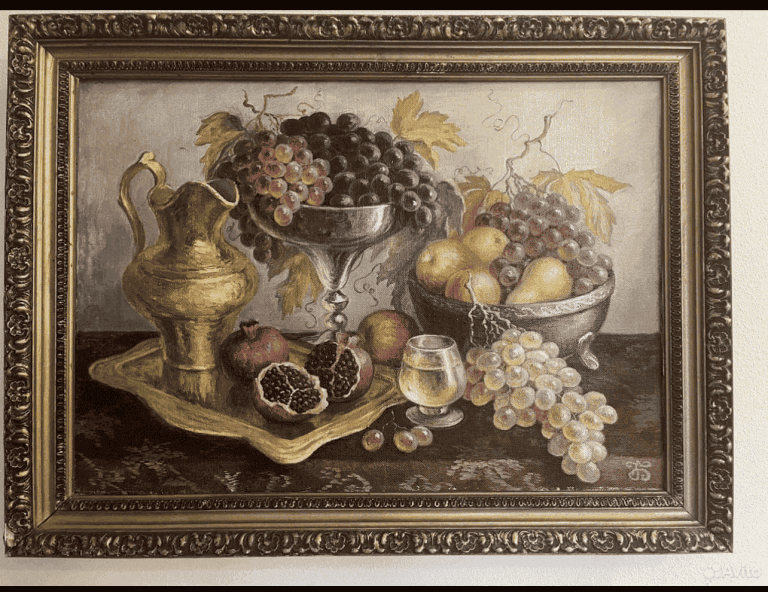 Натюрморт с виноградом